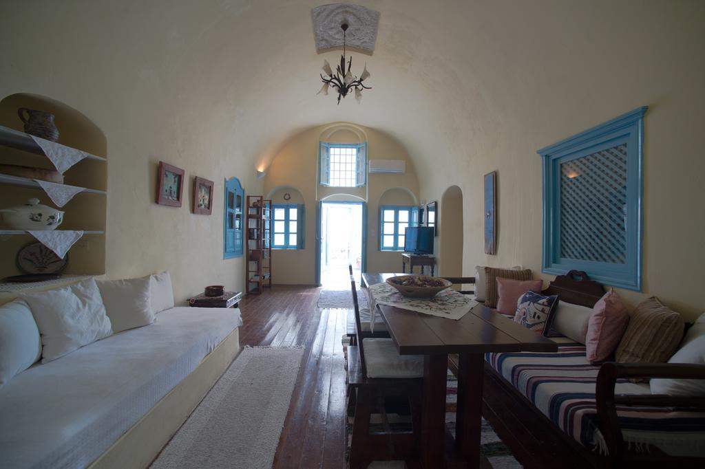 Zoe Aegeas Traditional Houses Oia  Ruang foto